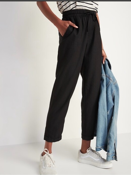 Old Navy Pants - Old Navy linen-blend crops size medium